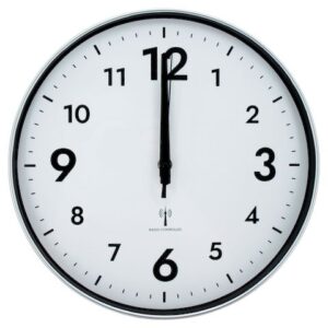 Väggur radiokontroll. Ø30 silver